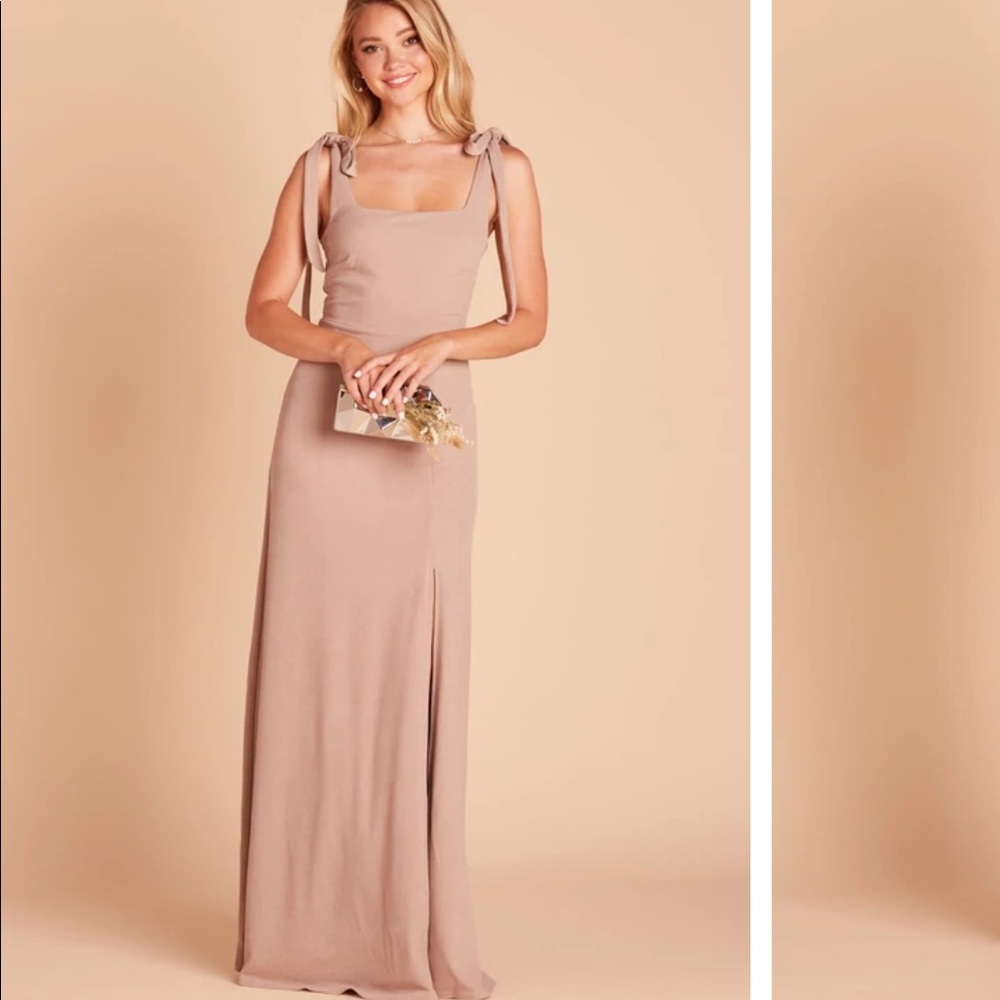 BIRDY GREY. ALEX CONVERTIBLE DRESS
CREPE TAUPE. Size S.